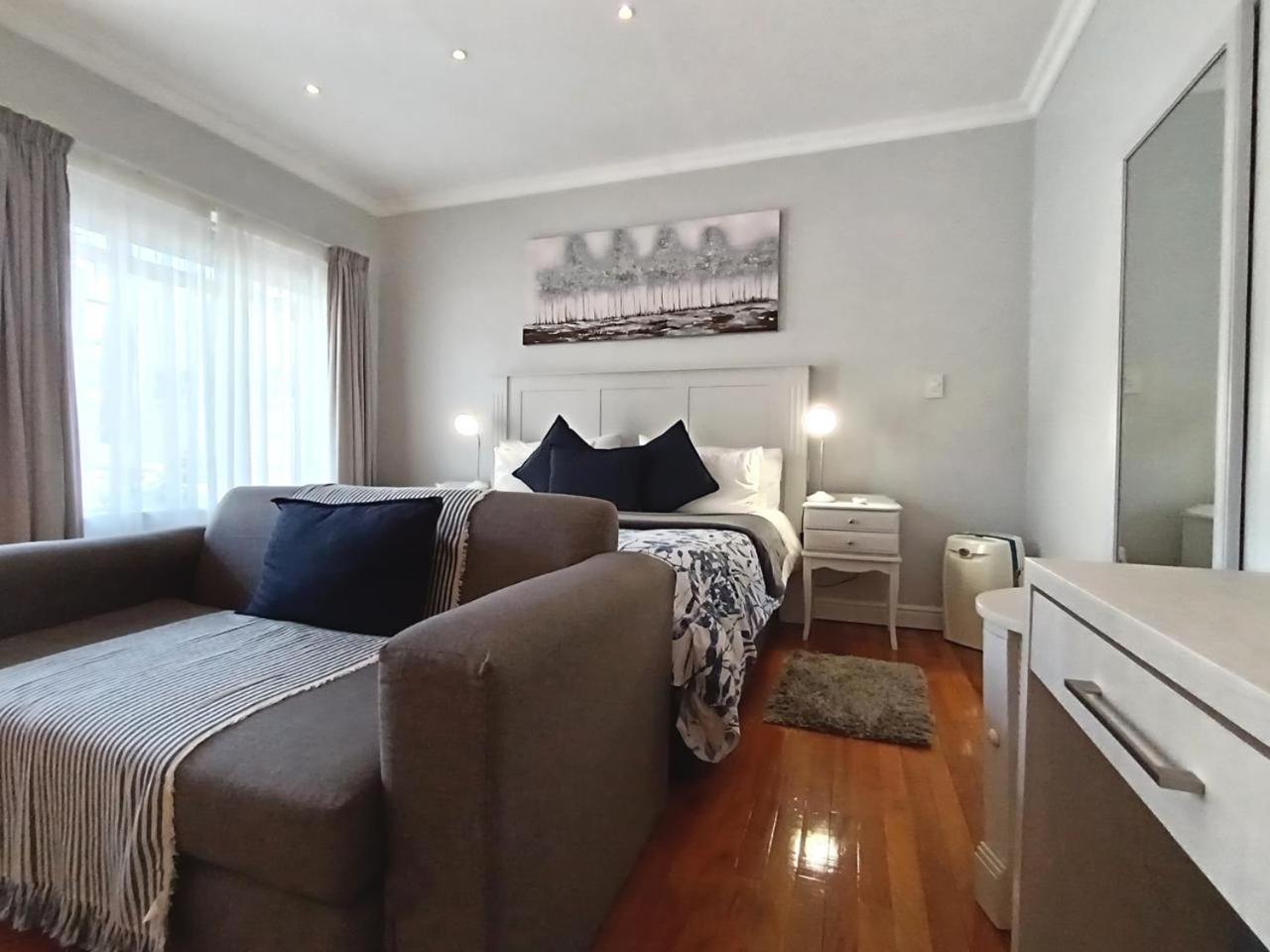 Bed and Breakfast On The Bay Port Elizabeth Esterno foto